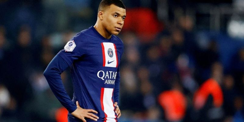 Điểm Tin Thể Thao Mỗi Sáng – Góc Nhìn Tổng Hợp Cùng BONG88 3 Mbappe bị bắt gặp đi chơi cùng ca sĩ nổi tiếng